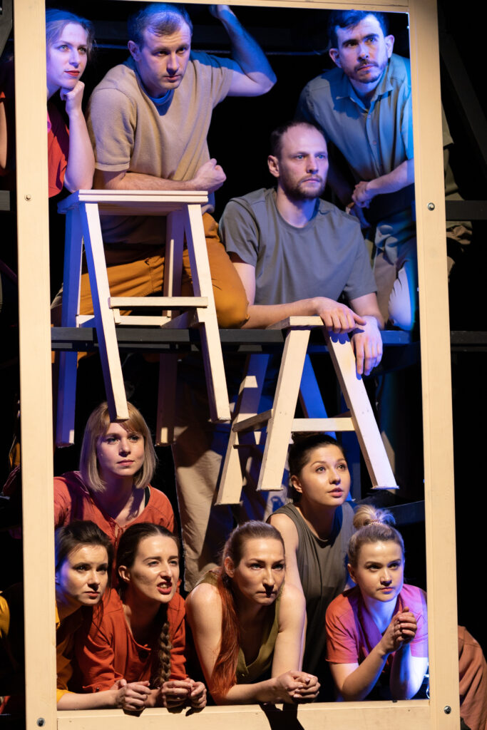 au travers du tableau