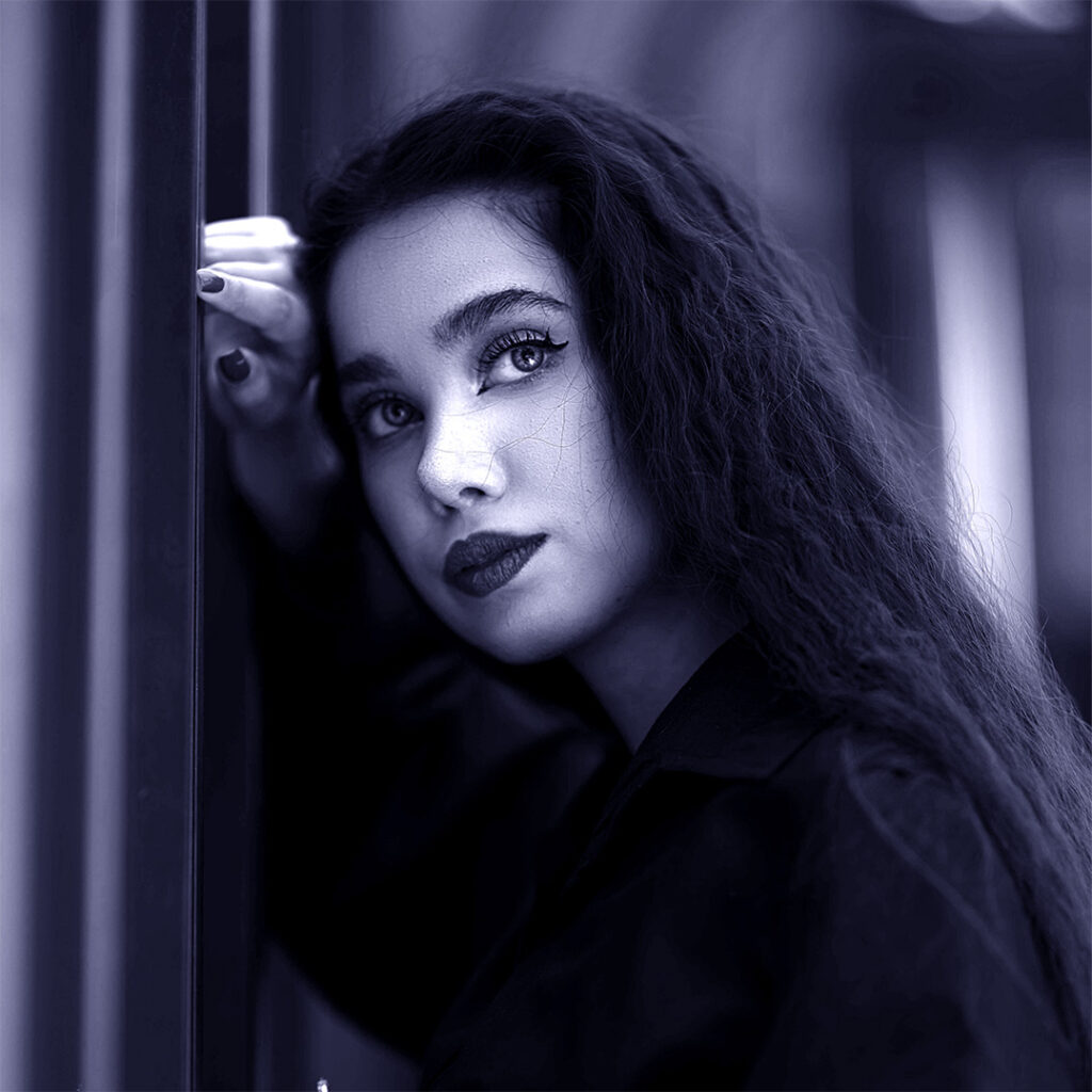 lucie comédienne a touche pas a mes compotes